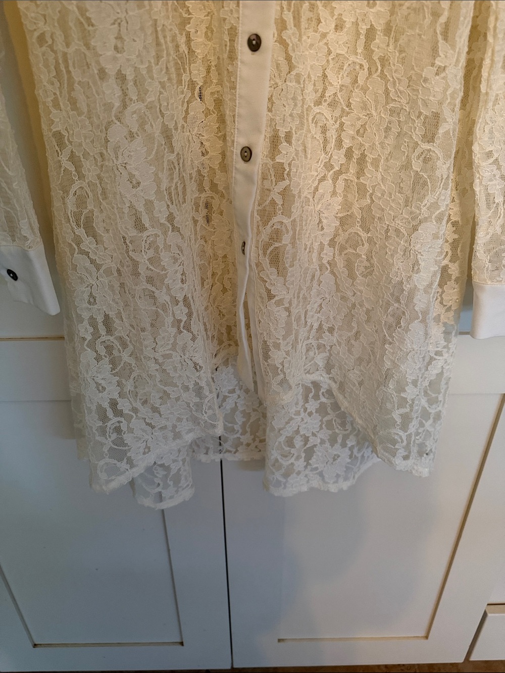 Comfy U.S.A Women’s Cream Lace Button-Down Tunic Shirt - Picture 12 of 15